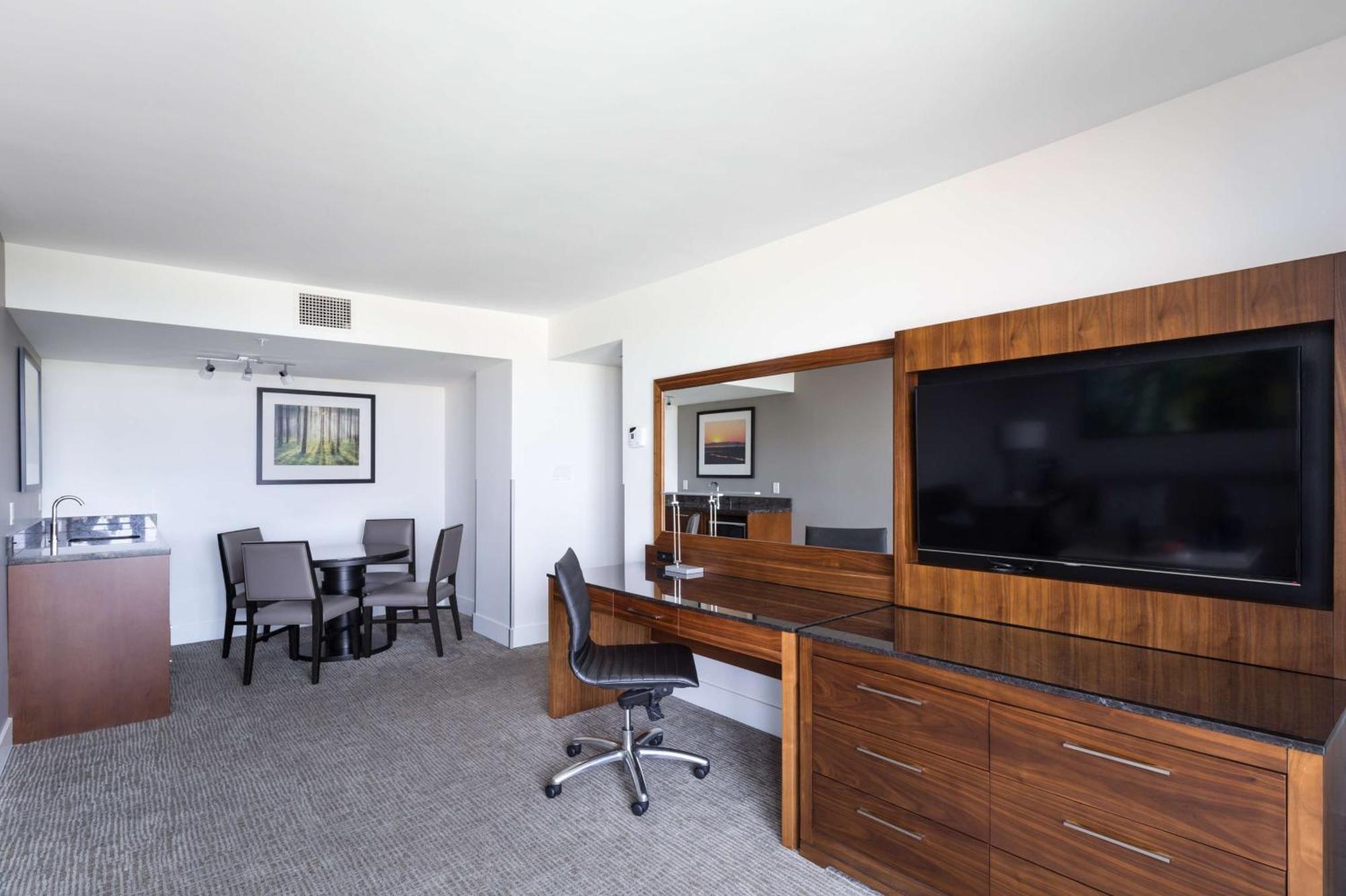 Doubletree By Hilton Hotel & Suites Victoria Eksteriør bilde